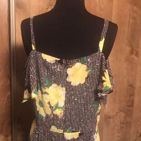 Pretty Flowing Dress by INC International Concepts Size 12 - Picture 5 of 17